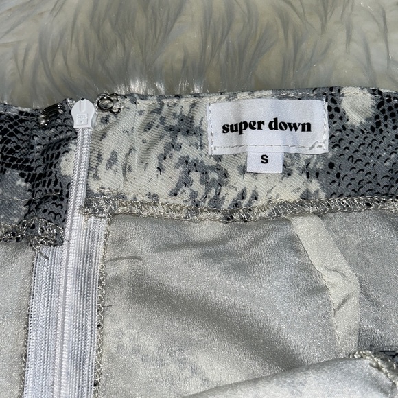 superdown Snakeskin slit maxi skirt - Picture 5 of 6